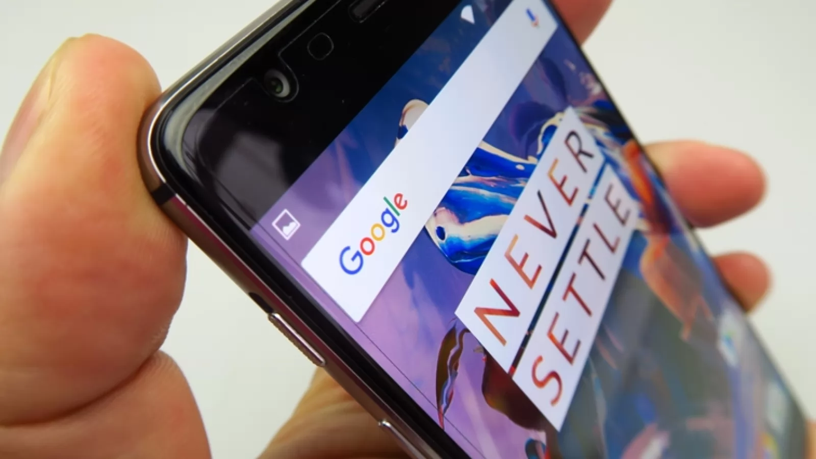 OnePlus 3 şi OnePlus 3T îşi primesc ultimele actualizări software; Avem link-urile de download