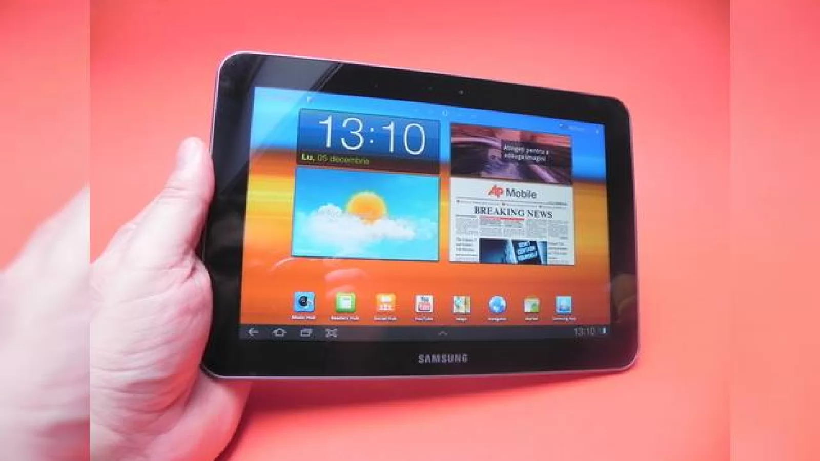 Review Samsung Galaxy Tab 8.9 - tabletă destul de mică și comodă pentru utilizatorul de rând, dar cu TouchWiz imperfect (Video)
