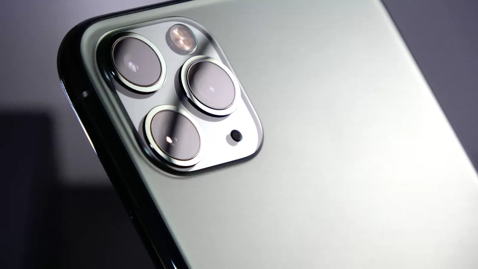 Apple iPhone 11 Pro Max review detaliat în limba română