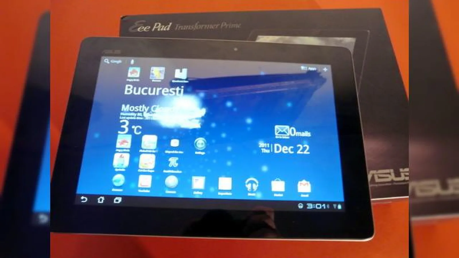 ASUS Transformer Prime Unboxing - scoatem din cutie prima tabletă quad core cu Android (Video)