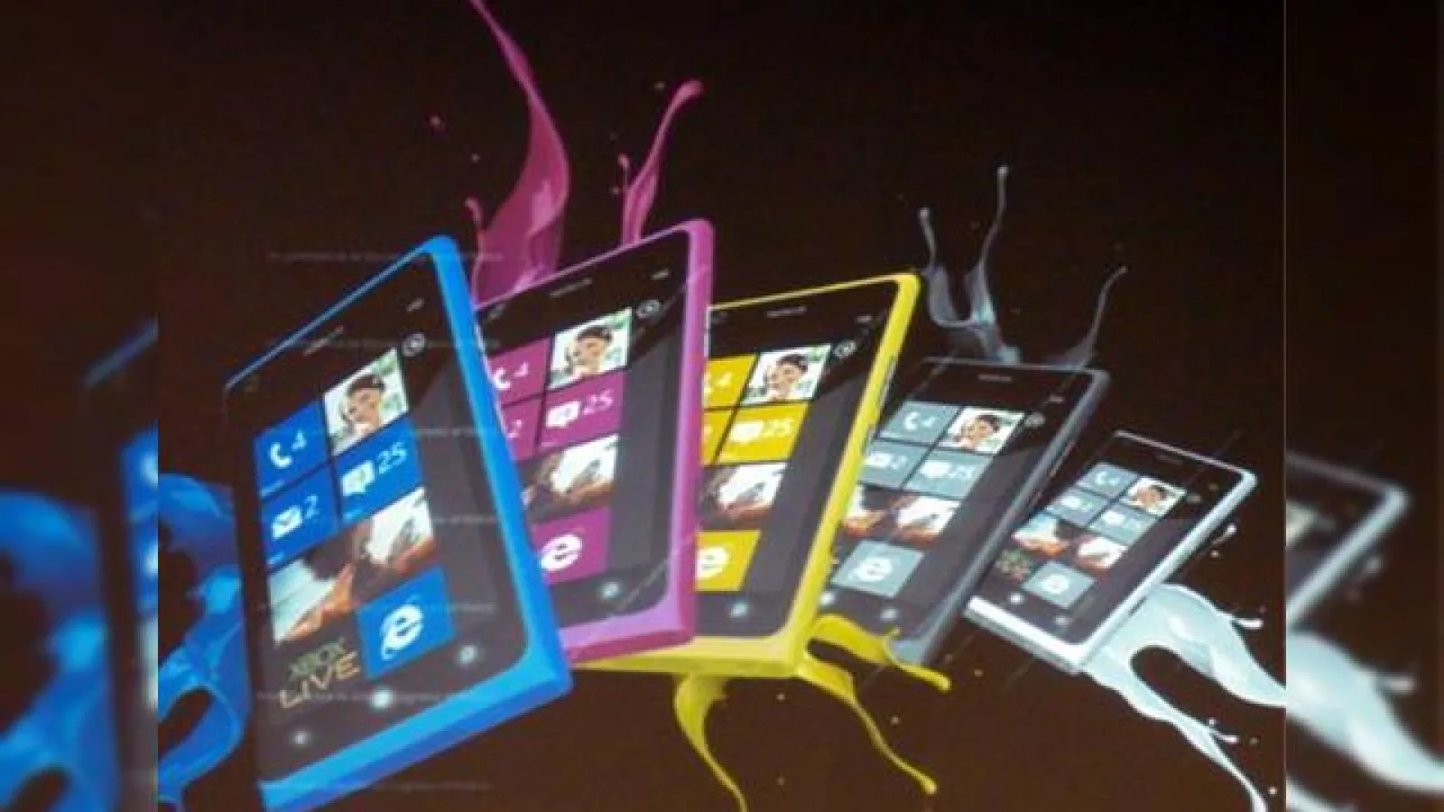 [update] - e vorba de Lumia 900!! - Culori noi - Nokia Lumia 800 pe alb și galben, conform Microsoft Franța