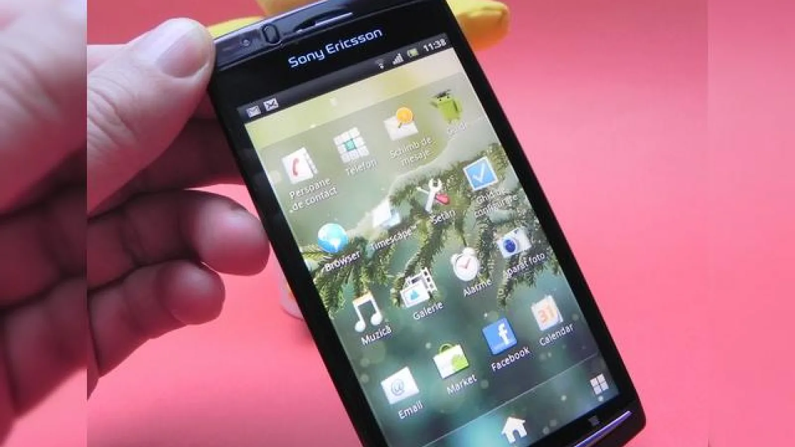 Review Sony Ericsson Xperia Arc S - mult din Xperia Arc, puțin În plus și o promisiune de evoluție (Video)