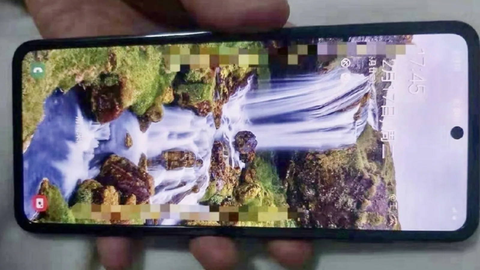 Samsung Galaxy Fold 2 apare în presupuse fotografii hands-on, confirmând formatul de telefon pliabil cu clapetă
