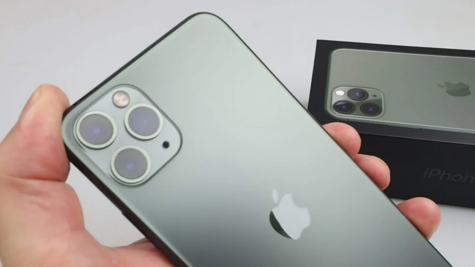 Râdeţi voi de Apple, dar a luat 66% din profiturile întregii pieţe de telefoane în T3 2019