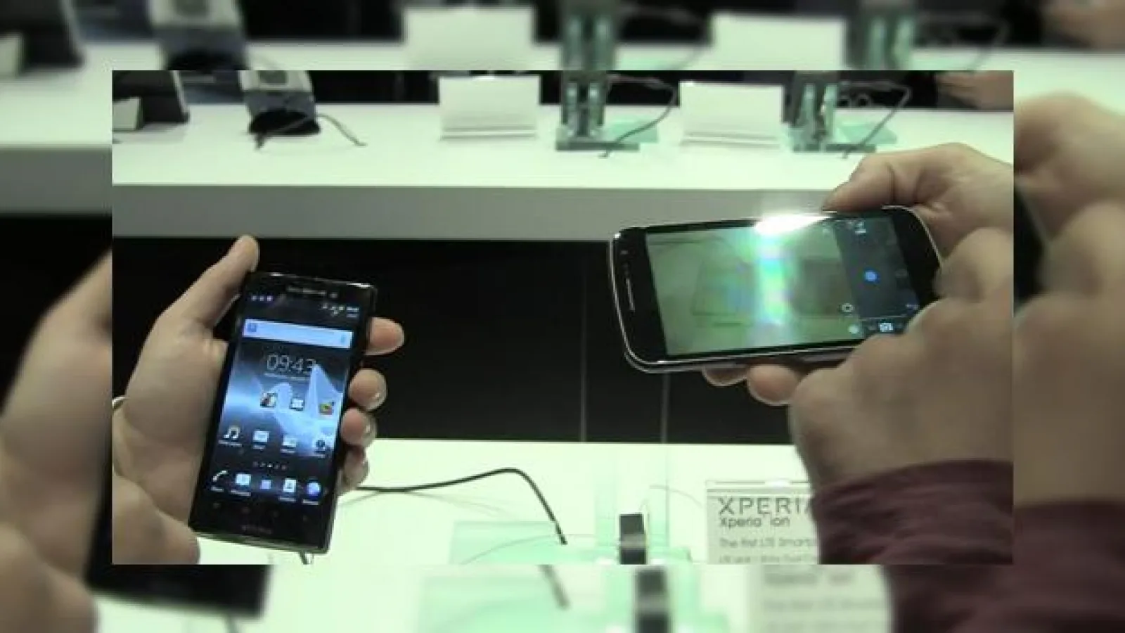 CES 2012: Galaxy Nexus versus Xperia Ion - duelul celor mai rapide camere (Video)
