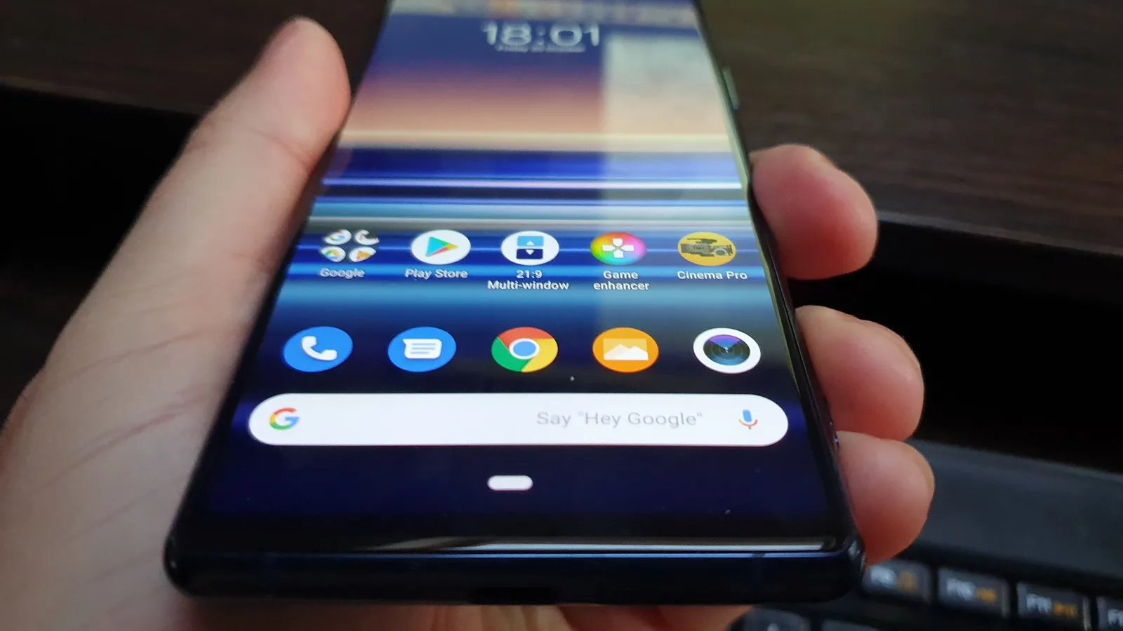 Sony Xperia 5: Acustică stereo cu volum generos, bas bunicel