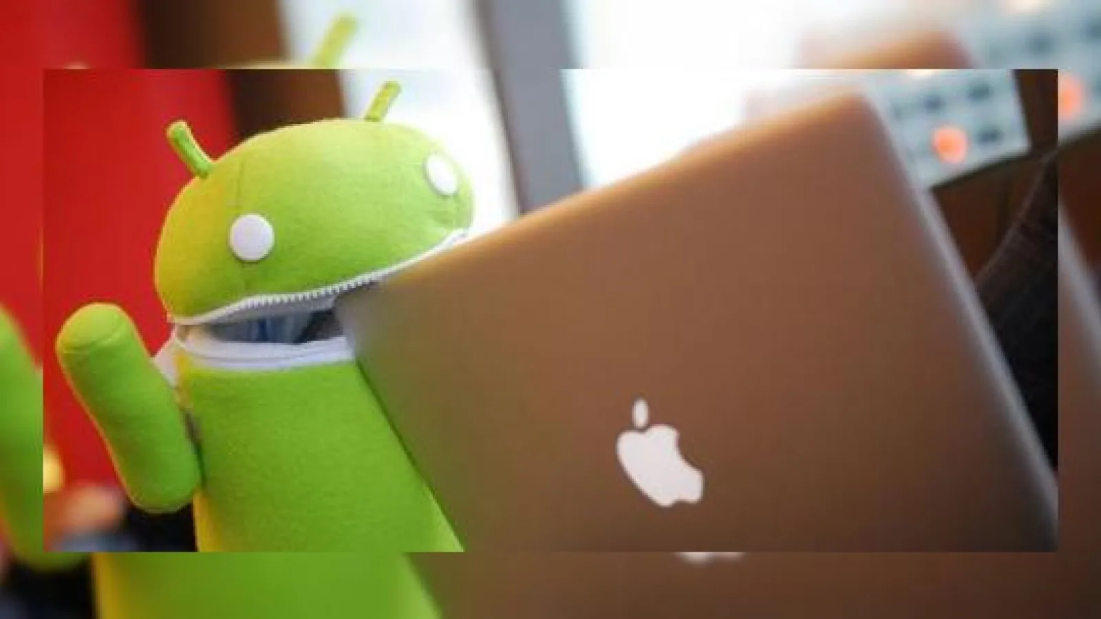 Apple aruncă 100 de milioane pentru a ataca HTC În tribunale, pe baza brevetelor