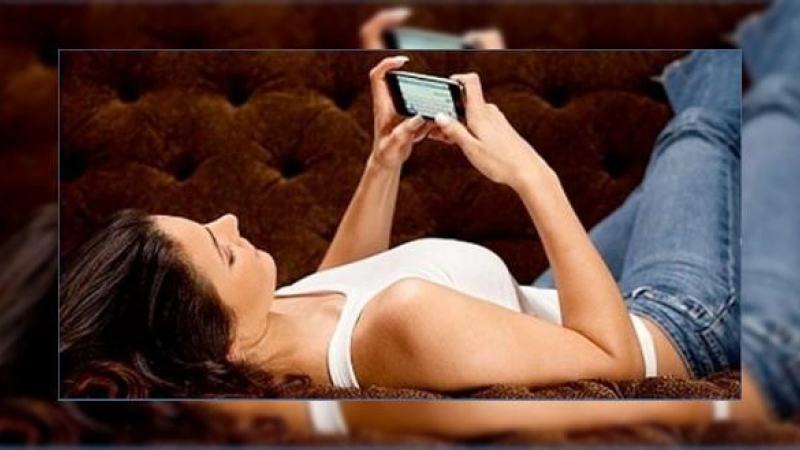 Femeile Își iubesc telefoanele mai mult decât soții, arată un studiu recent