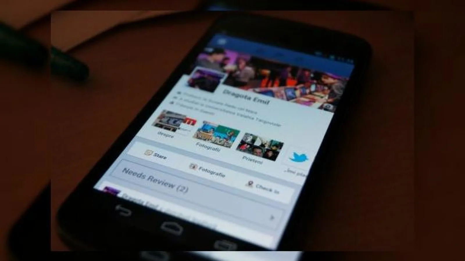 Facebook are 425 milioane utilizatori ce accesează rețeaua de pe un telefon mobil