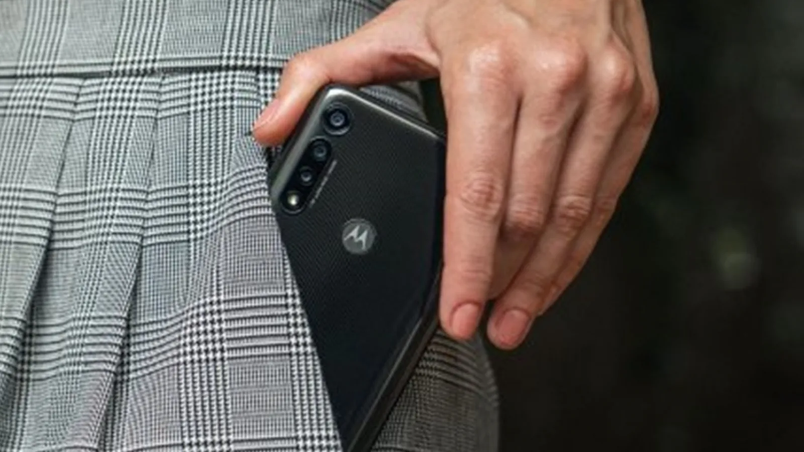 Moto G8 Power devine oficial, iar Motorola sărbătoreşte 100 de milioane de unităţi Moto G vândute global