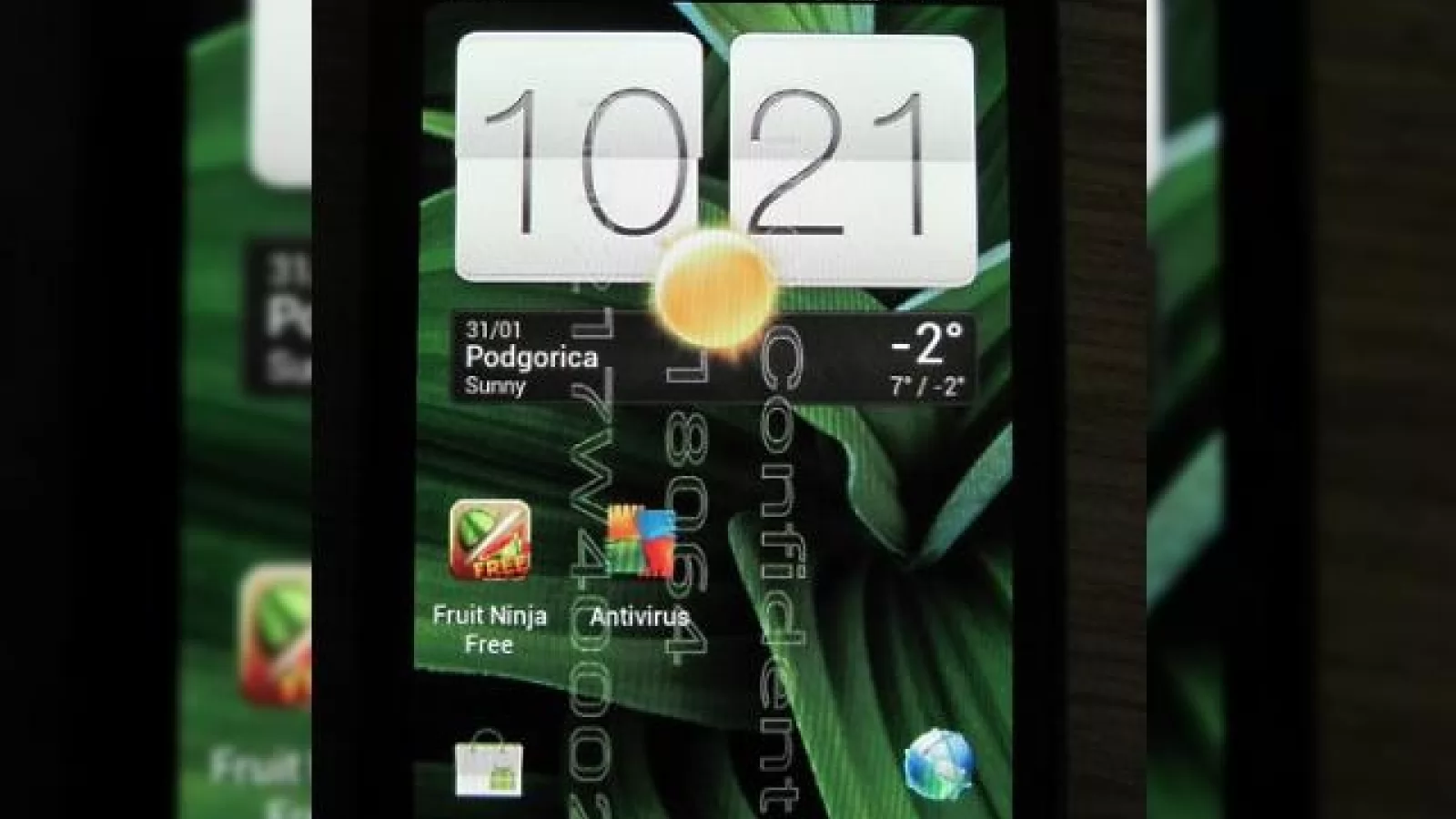 HTC Ville În imagini noi, cel mai subțire telefon HTC e gata de MWC 2012!