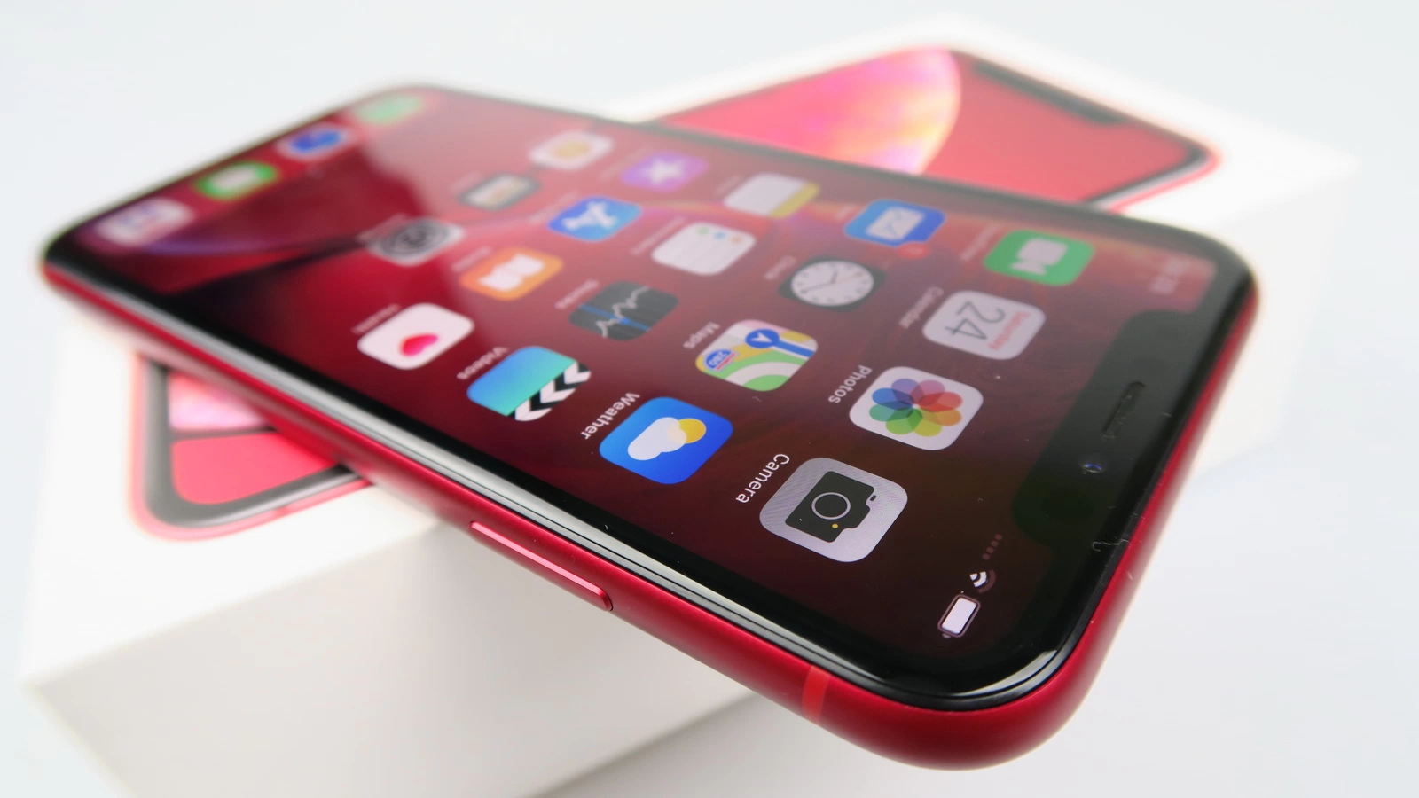 Mini Turul Magazinelor #120: Huawei Watch GT2 sub 1000 lei, iPhone XR la preţ bun şi Moto G7 Power la ofertă