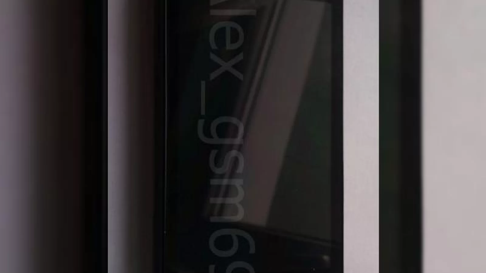 LG Fantasy E740 cu Windows Phone - mai multe imagini pe un site de comerț din România