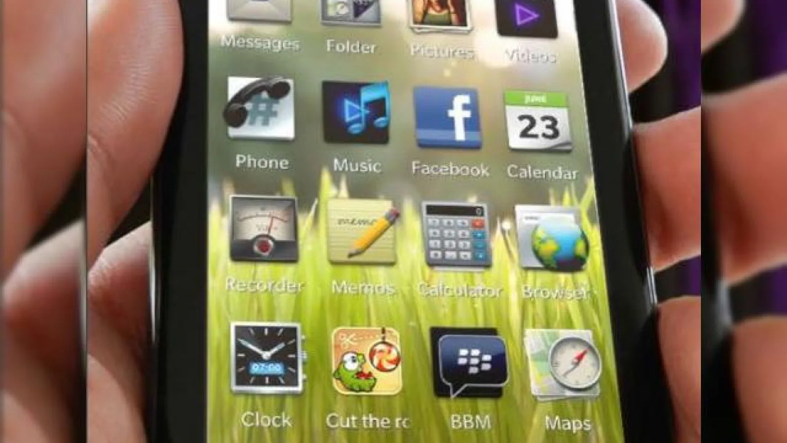 BlackBerry 10 OS ni se prezintă În imagini proaspate: noi widgeturi și iconuri depistate