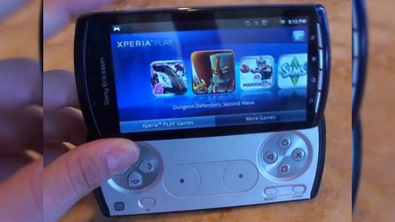HTC va lansa un PSP Phone? Producătorul ar putea crea un smartphone cu certificare PlayStation