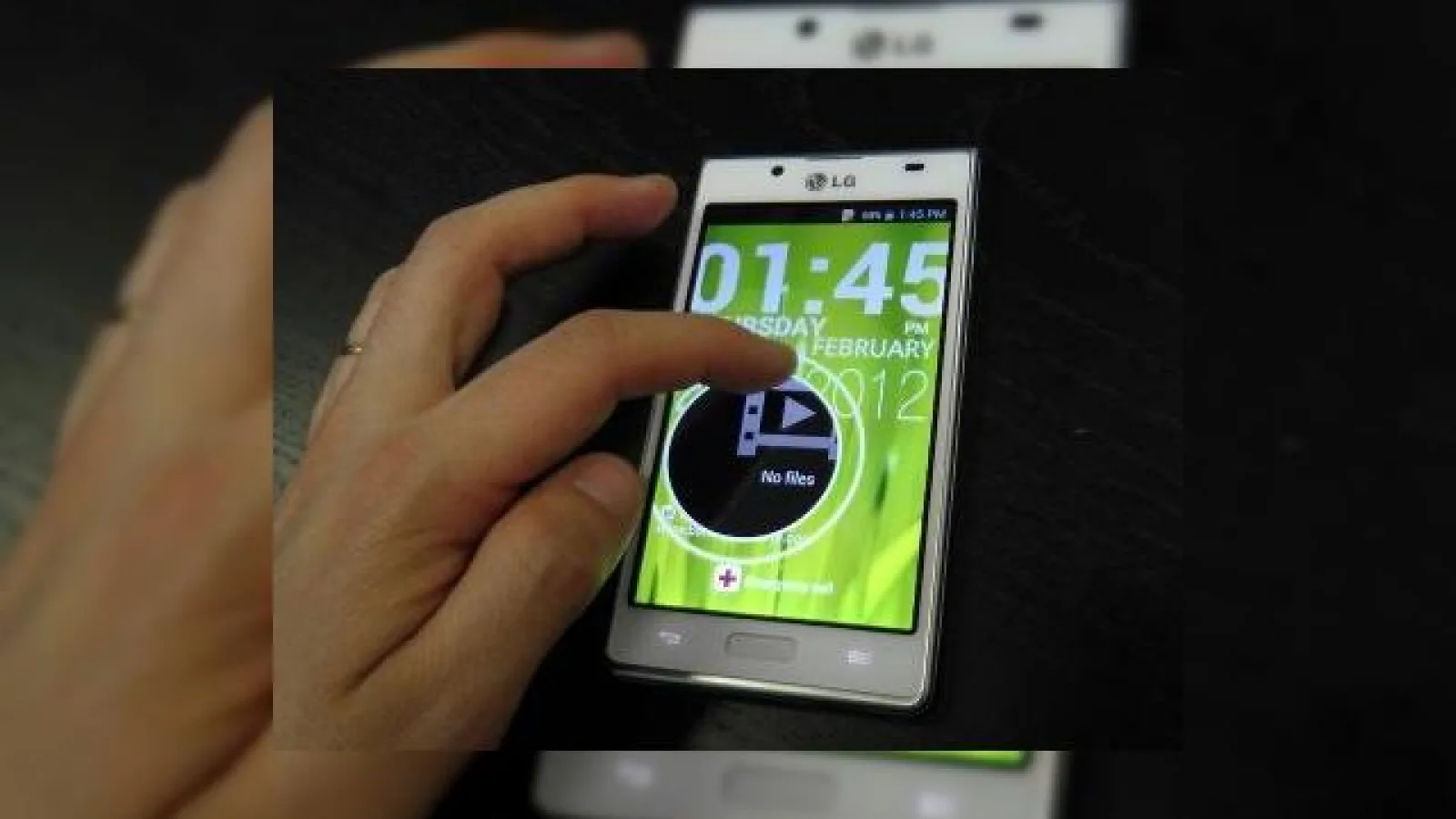 Noile terminale LG Optimus În acțiune: LG Optimus 4X HD, Optimus 3D Max, Optimus Vu (Video)