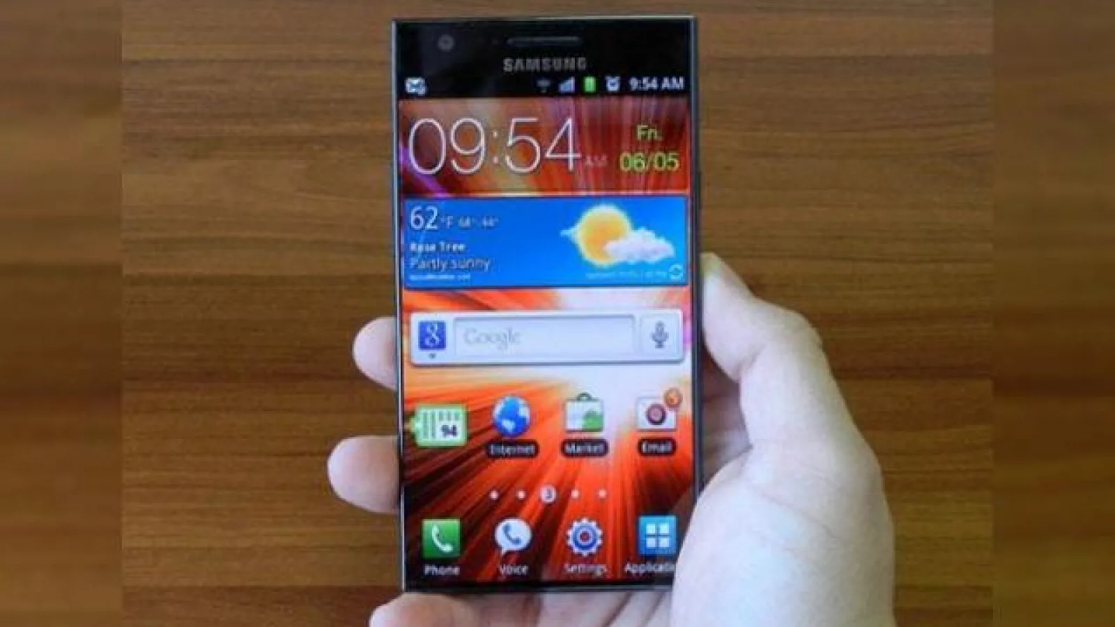 Samsung Galaxy B, primul smartphone cu ecran fără margini?!