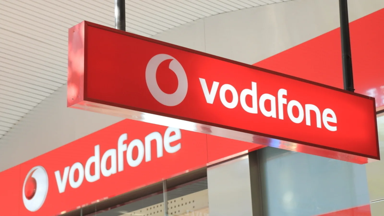 Protecţia Consumatorului a pierdut procesul cu Vodafone pe tema majorării tarifelor pentru abonamente