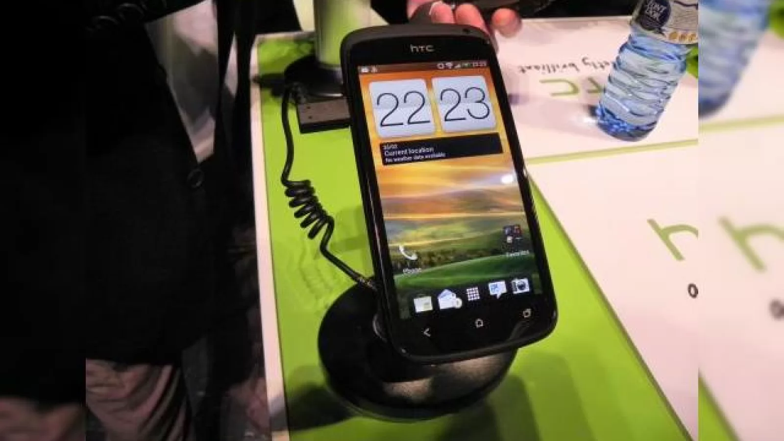 MWC 2012: HTC One S preview, cel mai subțire telefon analizat la cald (Video)