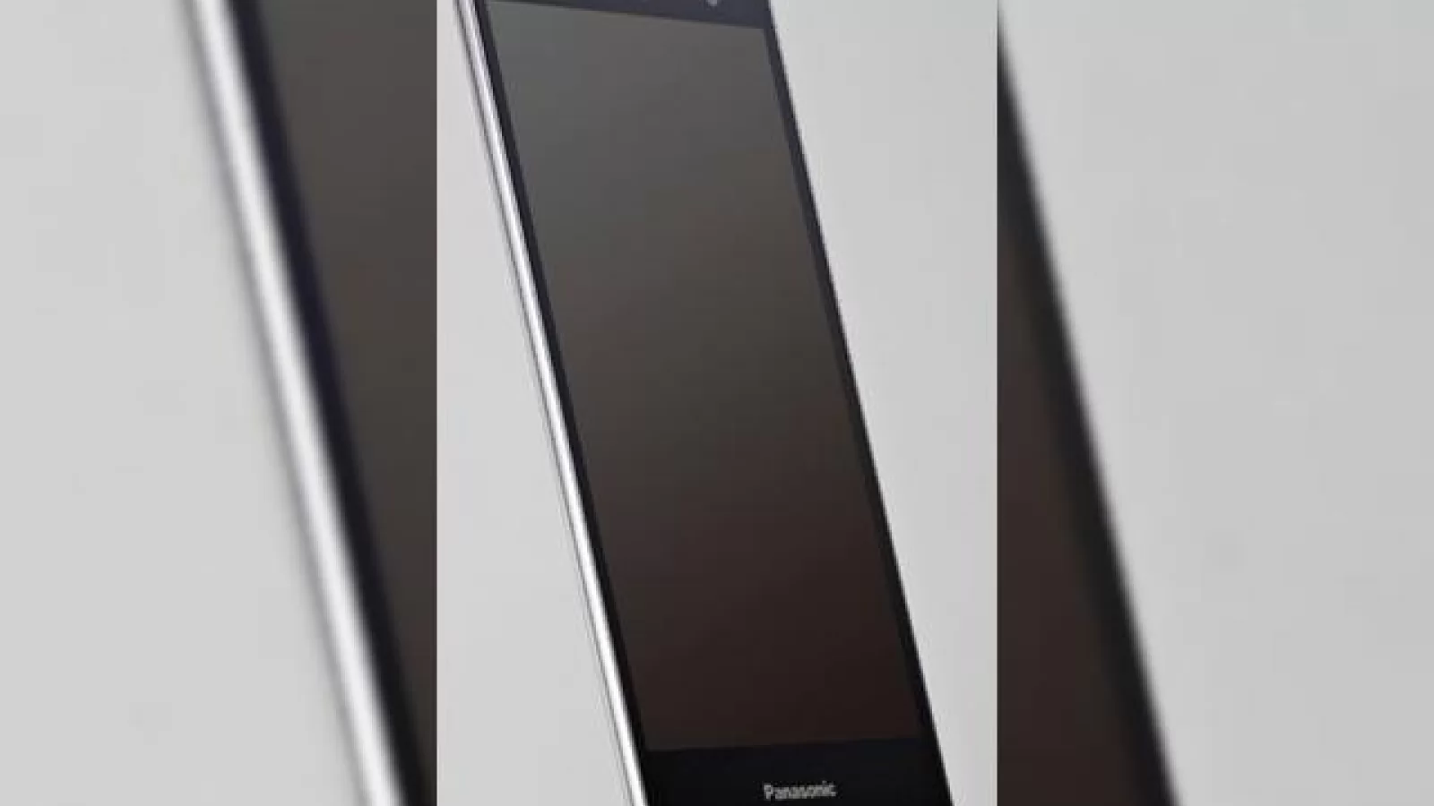 Panasonic Eluga power - un alt smartphone de 5 inch