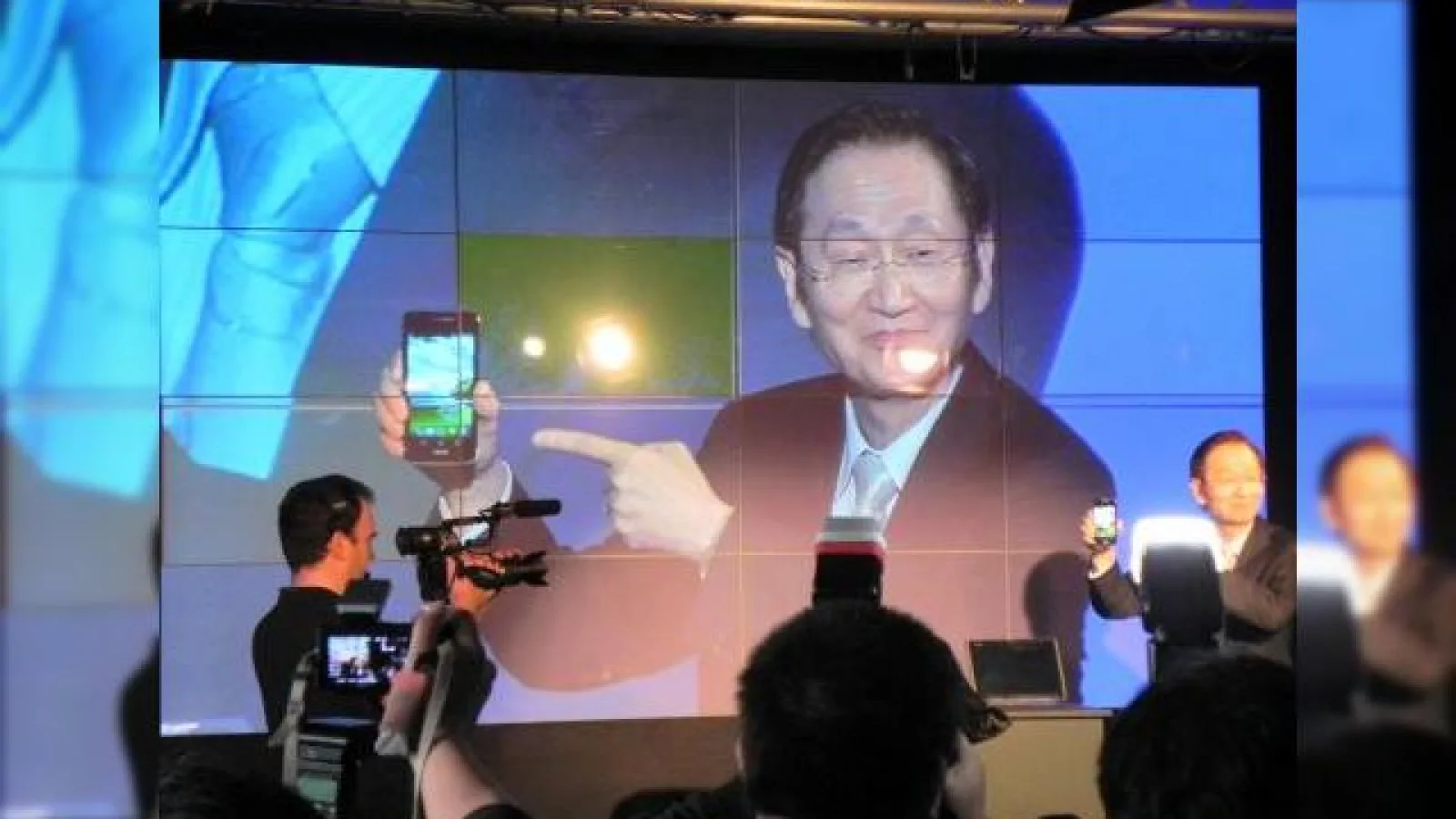 MWC 2012: Conferința completă ASUS din Barcelona filmată de Mobilissimo (Video)