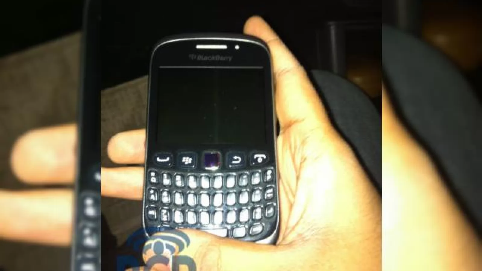 BlackBerry Curve 9320 surprins În imagini Înainte de anunțul oficial