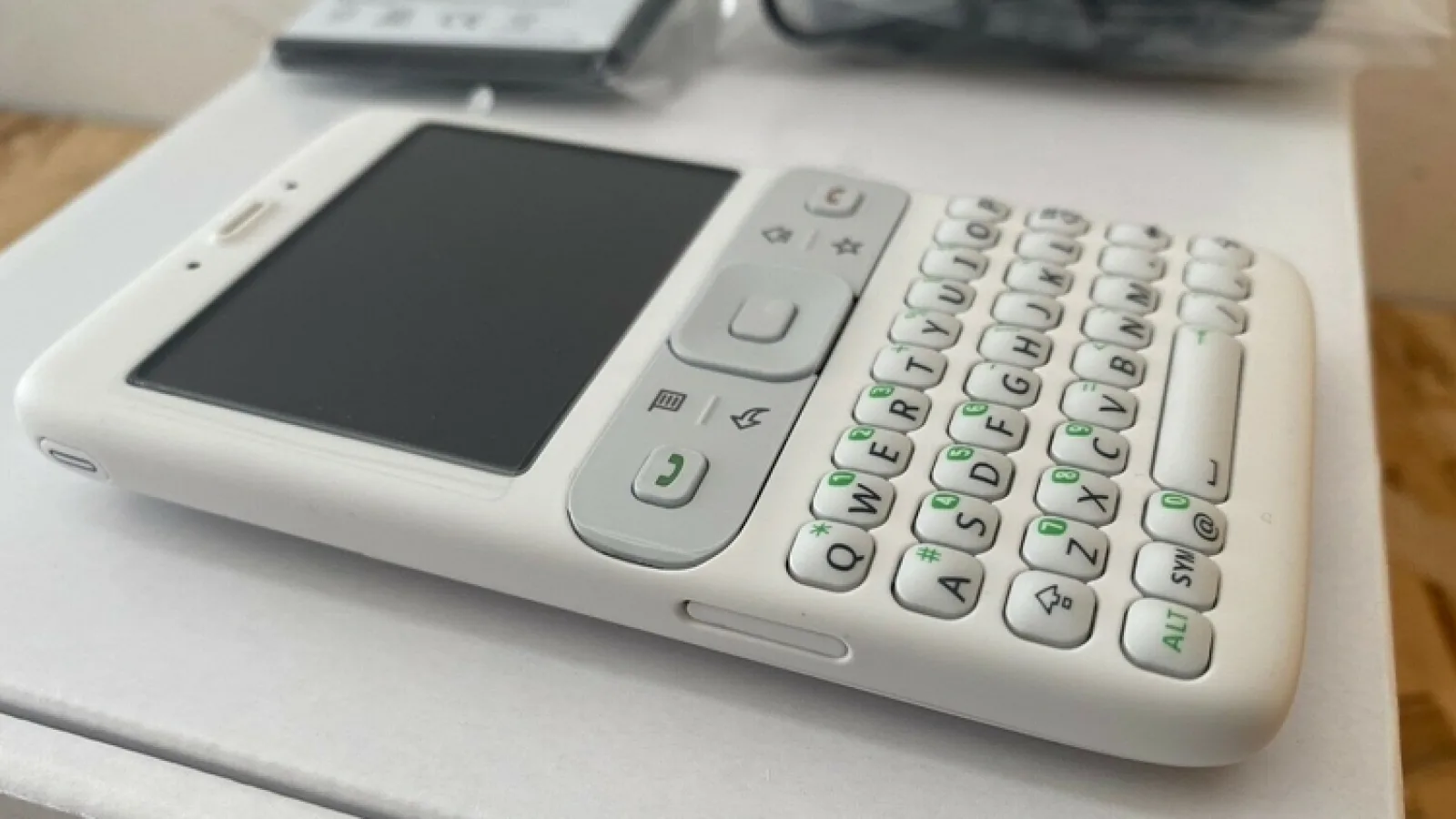 Prototipuri ale primului telefon Android au apărut pe eBay şi costă chiar puţin