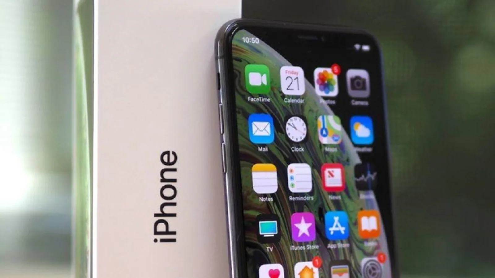 Furnizorii de componente pentru iPhone neagă întârzierea producţiei unui iPhone 5G