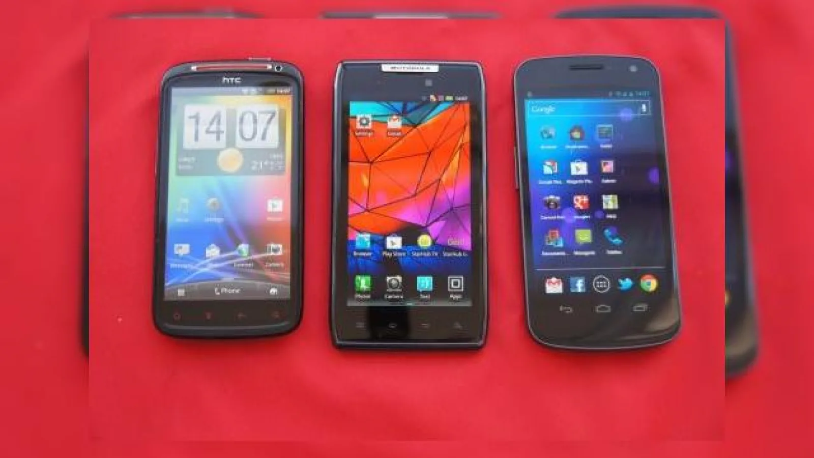 Motorola Droid RAZR primește un update software