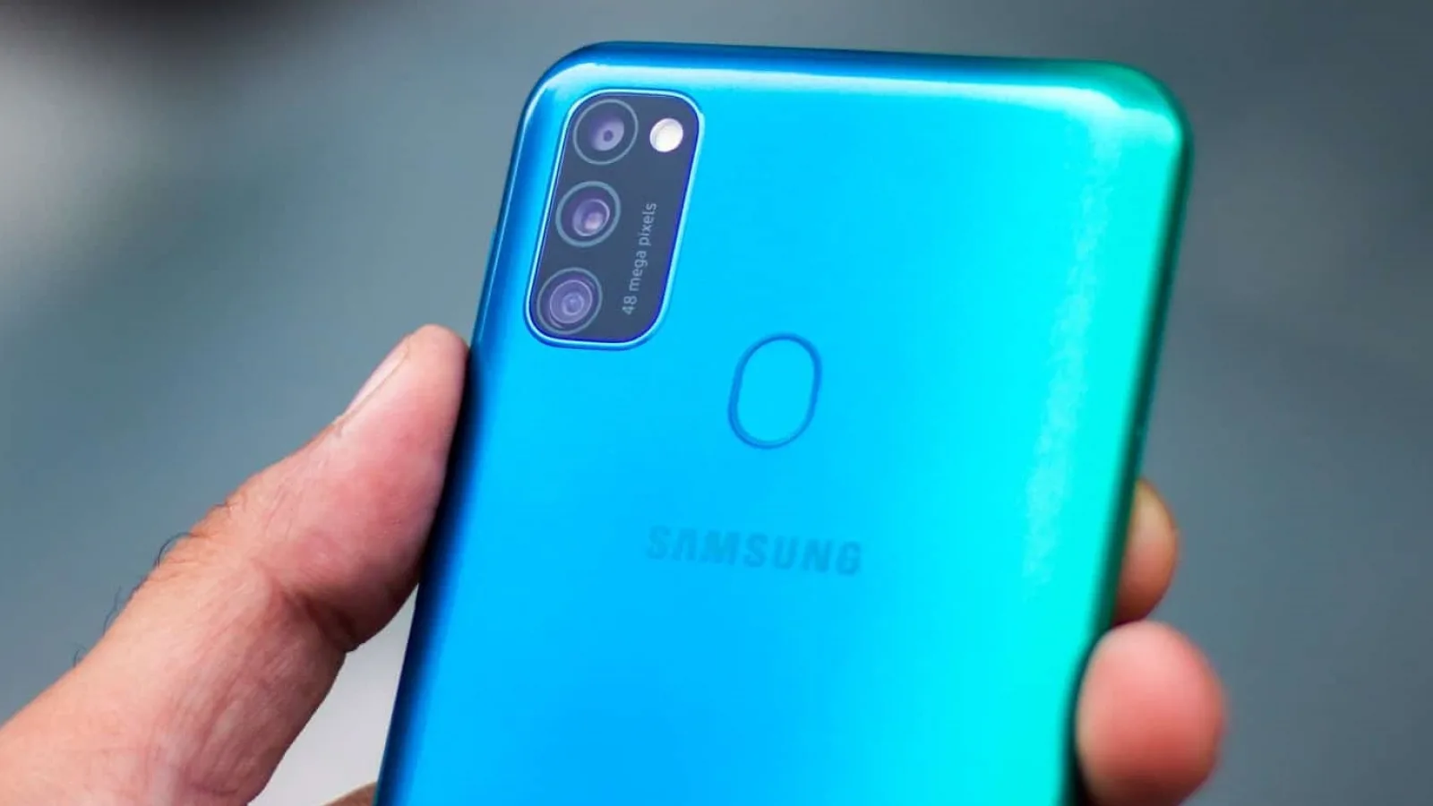 Samsung Galaxy M21 ajunge în România: battery phone de 6000 mAh cu ecran Super AMOLED mare, cameră de 48 MP