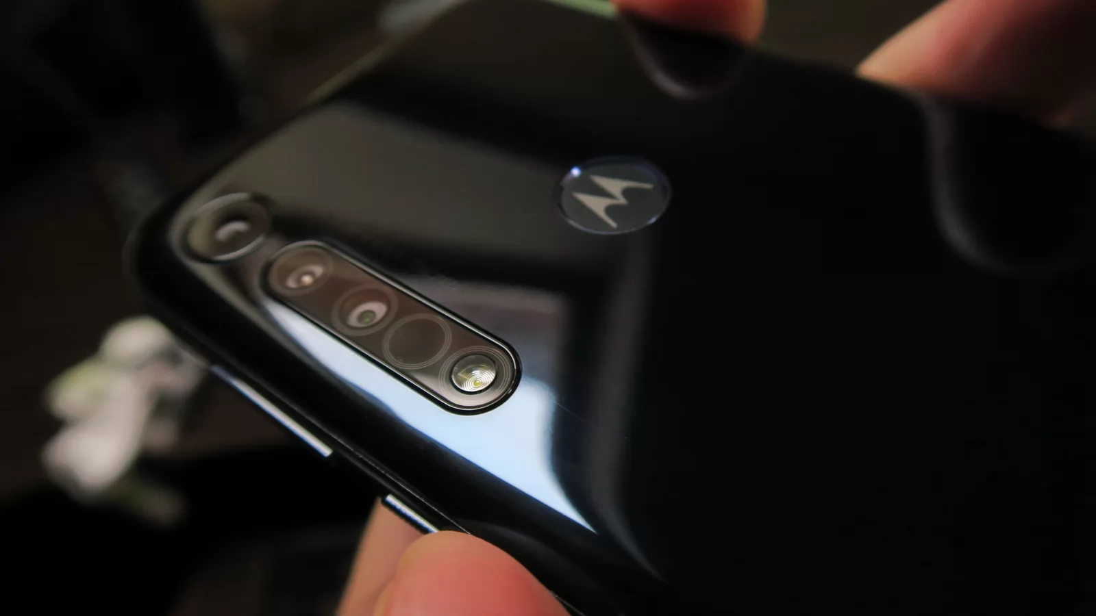 Motorola One Macro: Cameră de telefon de 500-600 lei, fără pretenții