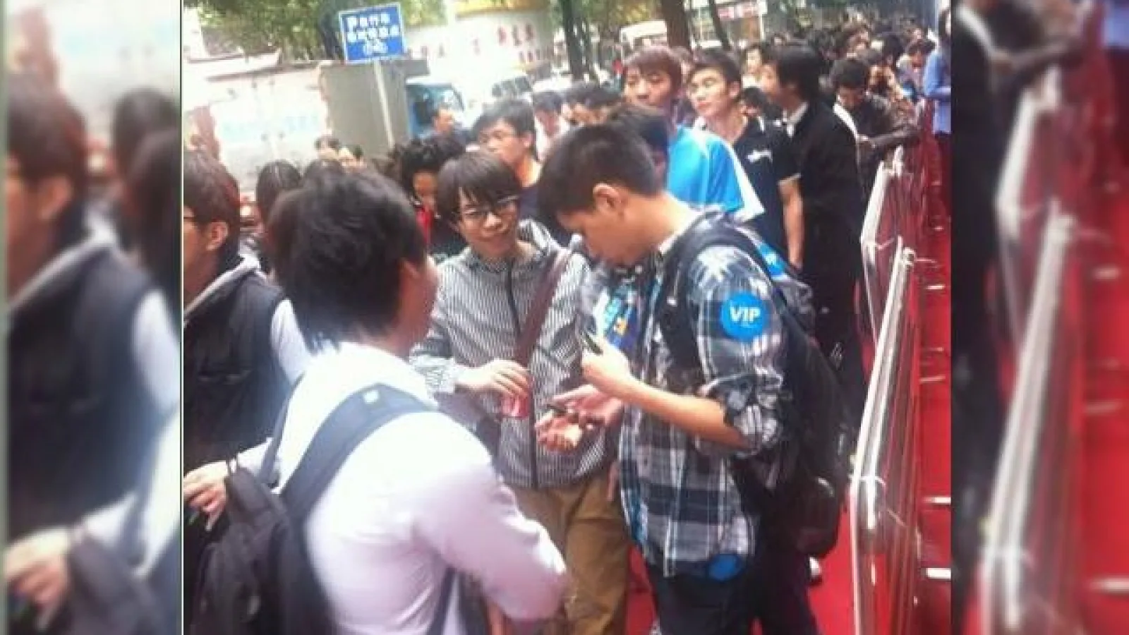 La coadă pentru Nokia Lumia 800C - nebunie În China!