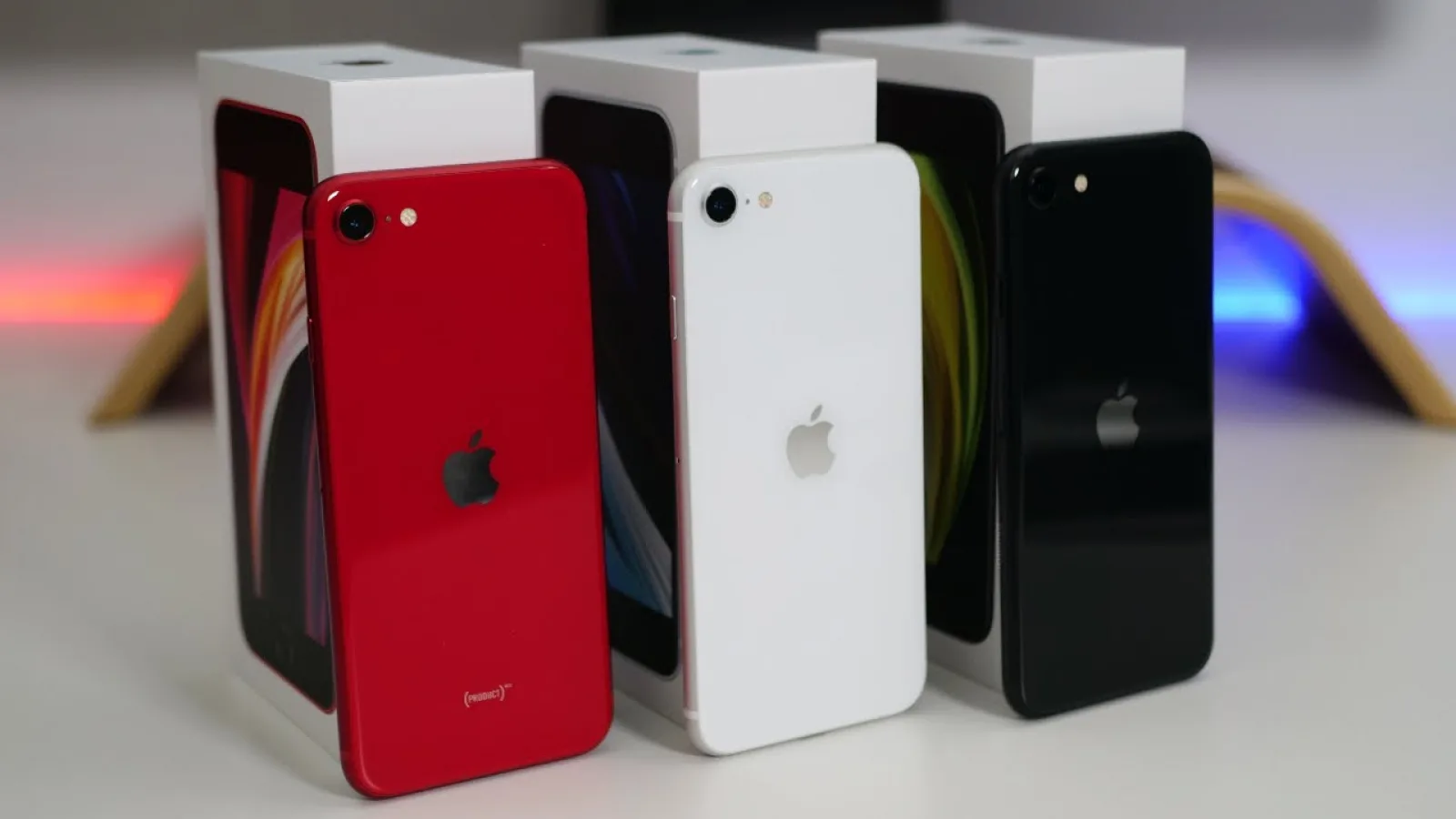 iPhone SE (2020) e doar un sprinter care nu ajunge la finish pe distanță lungă; Iată cum stă la capitolul autonomie (utilizare continuă)