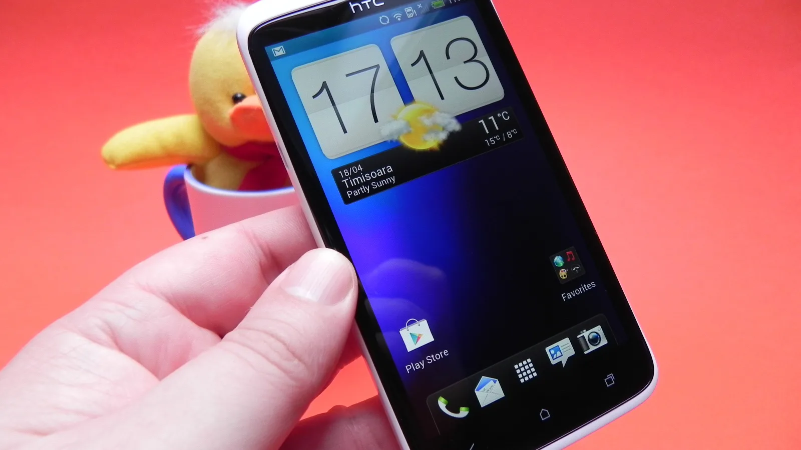 Review HTC One X - primul telefon quad-core din România, cu un design fantastic, cameră de invidiat, mici buguri inițiale (Video)