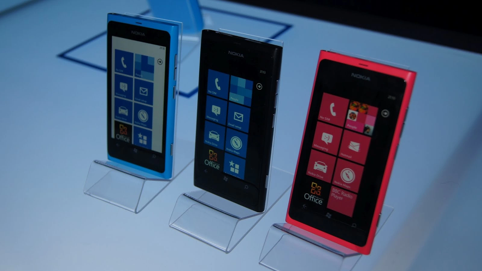 Cea mai bună ofertă pentru Nokia Lumia 800 și Lumia 710 - Cosmote, Orange sau Vodafone?
