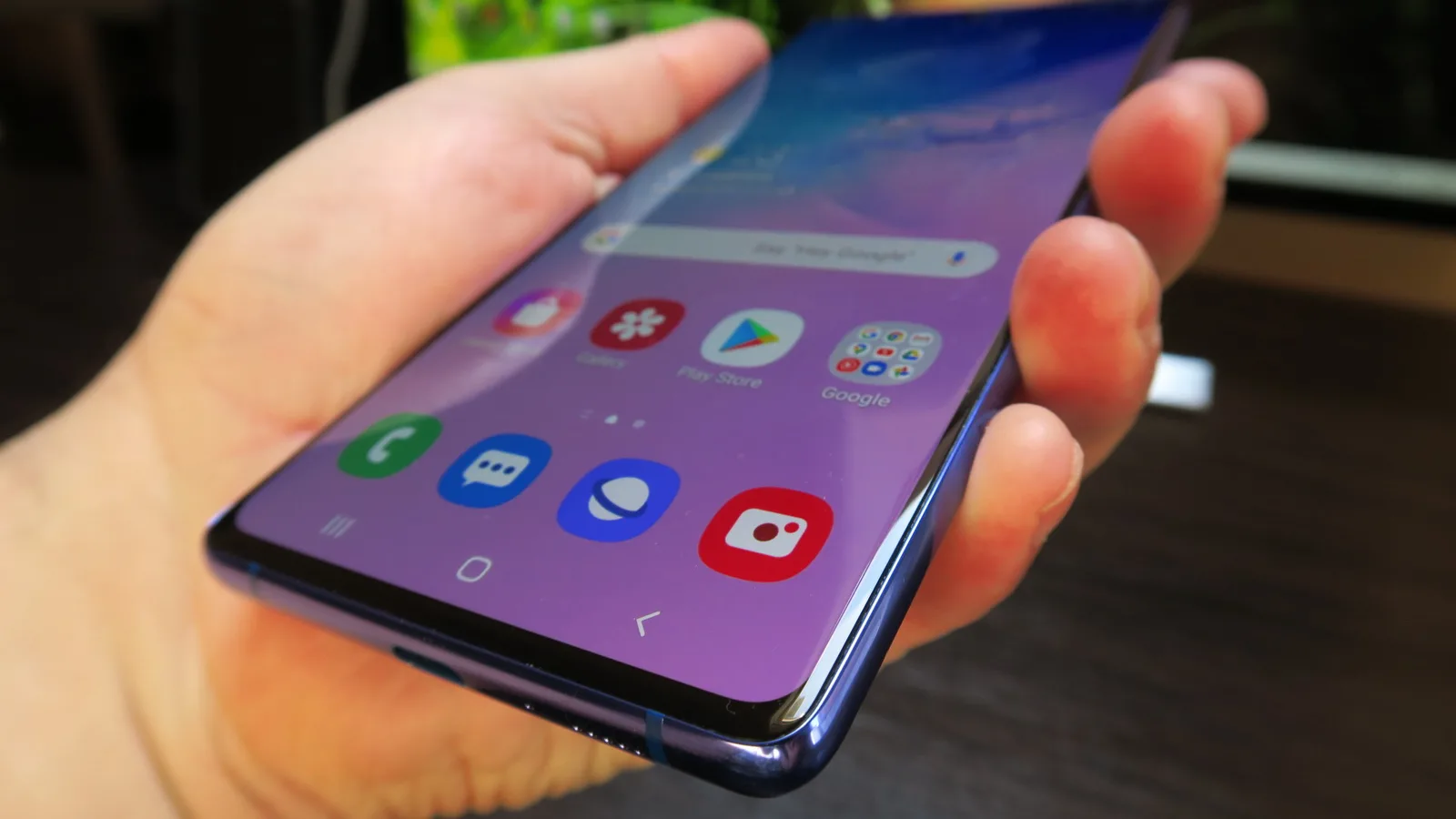 Samsung Galaxy S10 Lite: Conectivitate rapidă, atât pe WiFi cât și pe 4G LTE