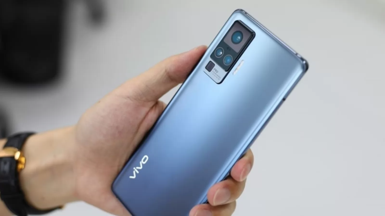 Vivo X50 Pro, telefonul cu cameră gimbal bifează noi leak-uri: fotografii hands-on, listare în GeekBench