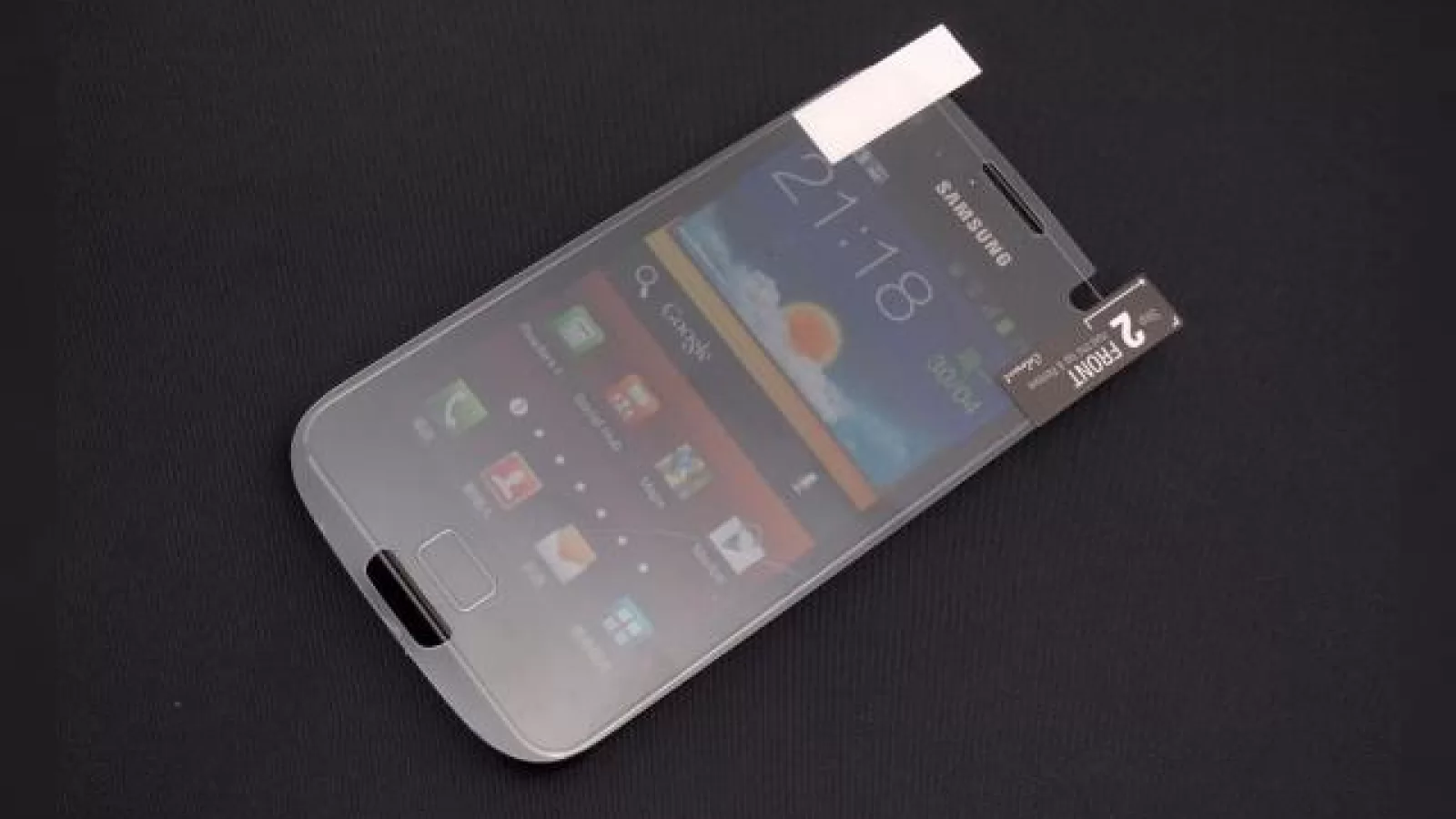 Folia protectoare pentru ecranul lui Samsung Galaxy S III comparată cu Galaxy S II