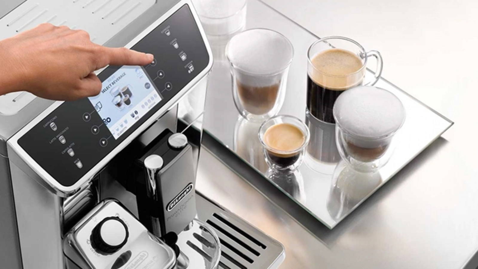 Altex vine cu noi REDUCERI REALE pe final de săptămână; Cel mai dotat espressor este inclus pe listă + multicooker Bosch