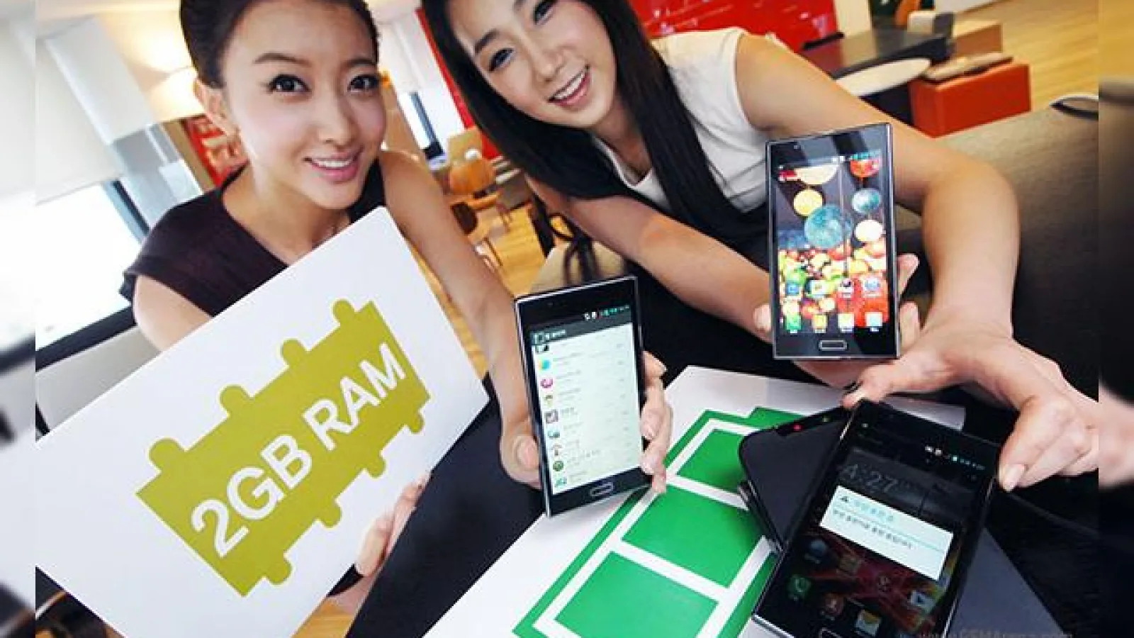 Primul telefon cu 2 GB RAM vine de la LG, rival pentru Galaxy S III? Iată-l pe Optimus LTE2