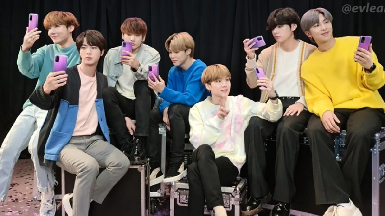 Samsung pregătește ediții limitate BTS pentru smartphone-ul Galaxy S20+ și căștile Galaxy Buds+