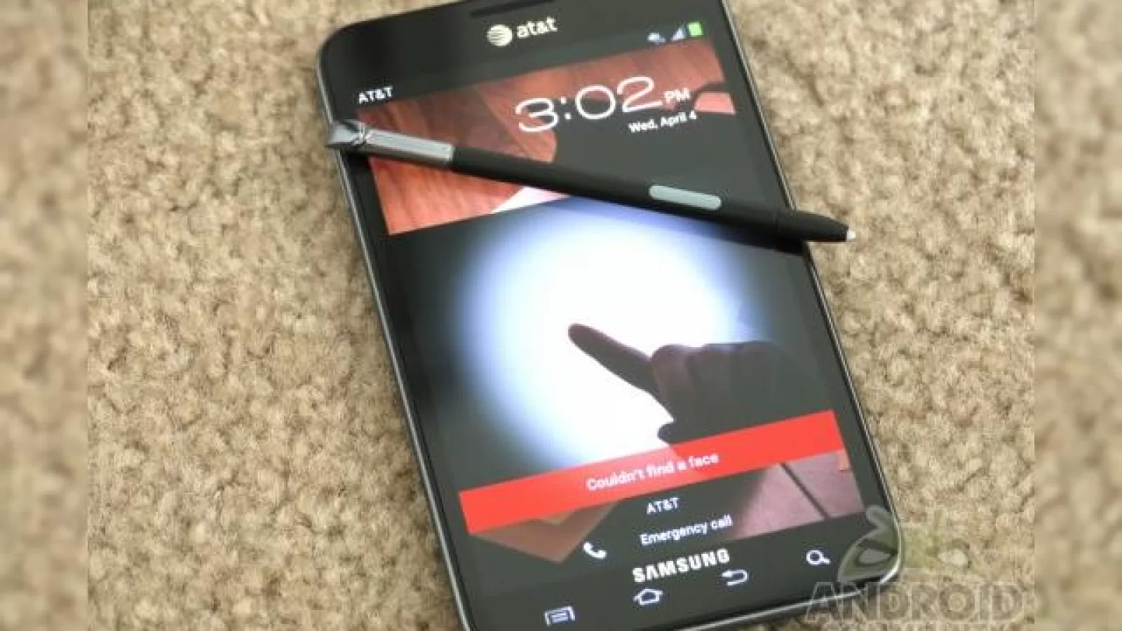 Samsung Galaxy Note surprins În acțiune cu Android 4.0 la bord! Vine actualizarea? (Video)