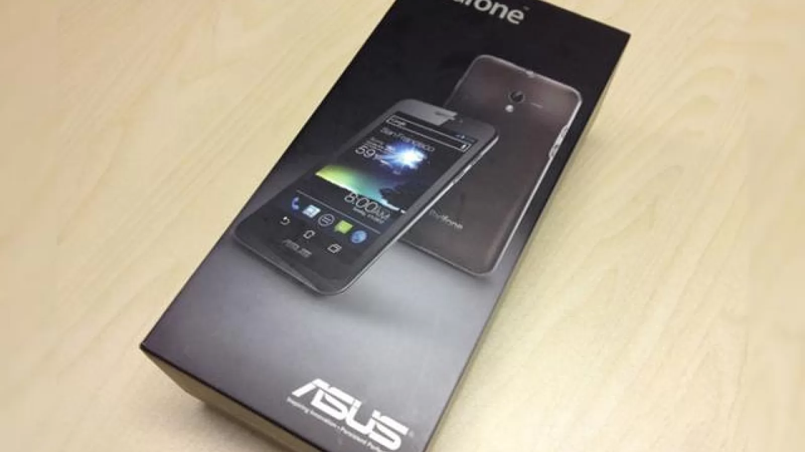 ASUS PadFone Își prezintă performanțele: 14.1 ore de funcționare În mod browsing 3G, cu dockuri