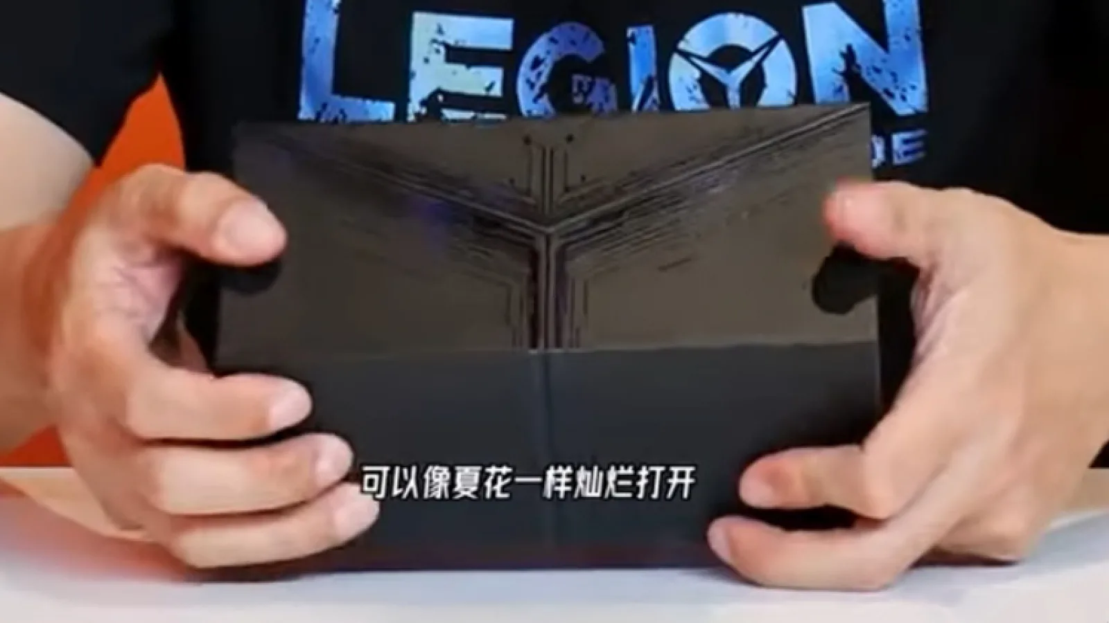 Telefonul de gaming Lenovo Legion primește deja un unboxing; Vedem pentru moment doar ambalajul exclusiv în care sosește (Video)