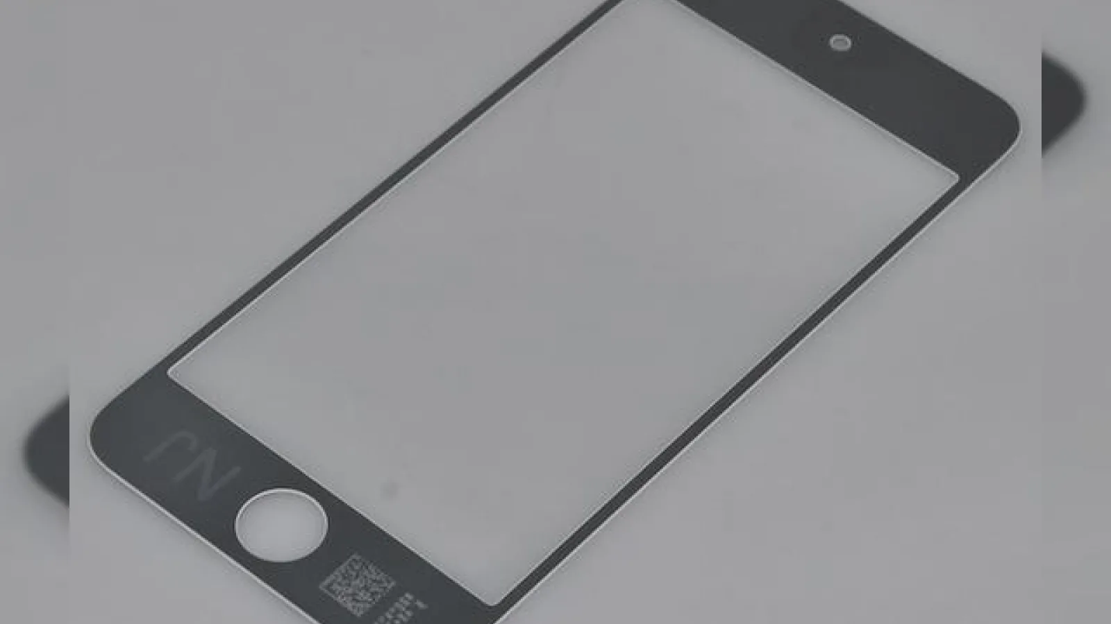 Componente de iPhone 5 sau doar de nou iPod Touch? Iată un panou de 4.1 inch, ajuns pe web!