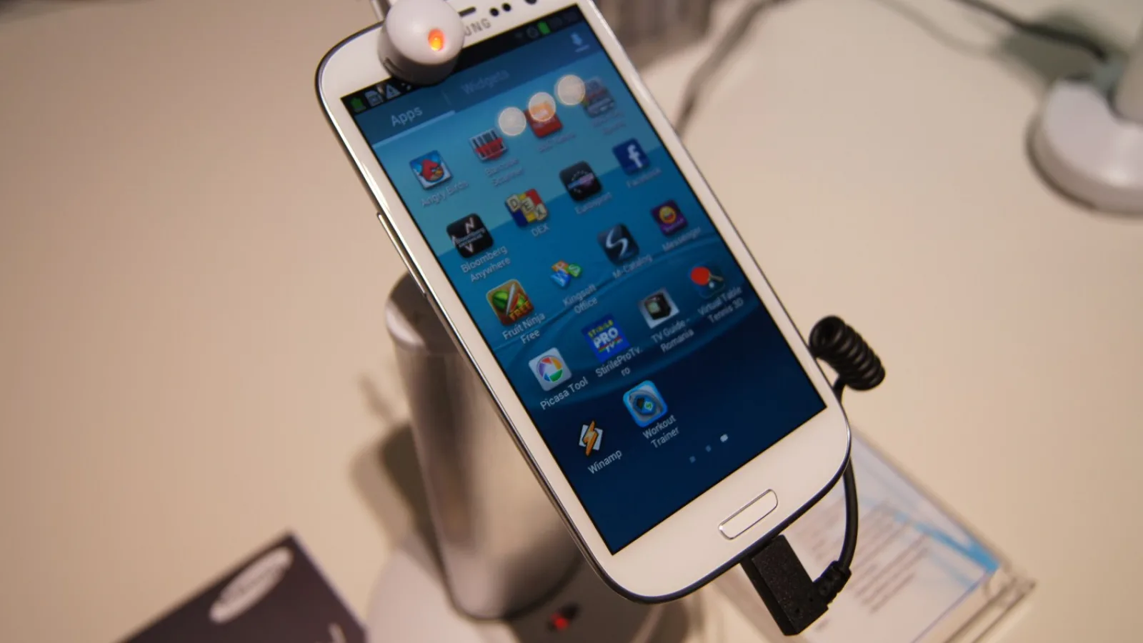 Samsung Galaxy S III folosește Corning Gorilla Glass 2 - confirmare oficială