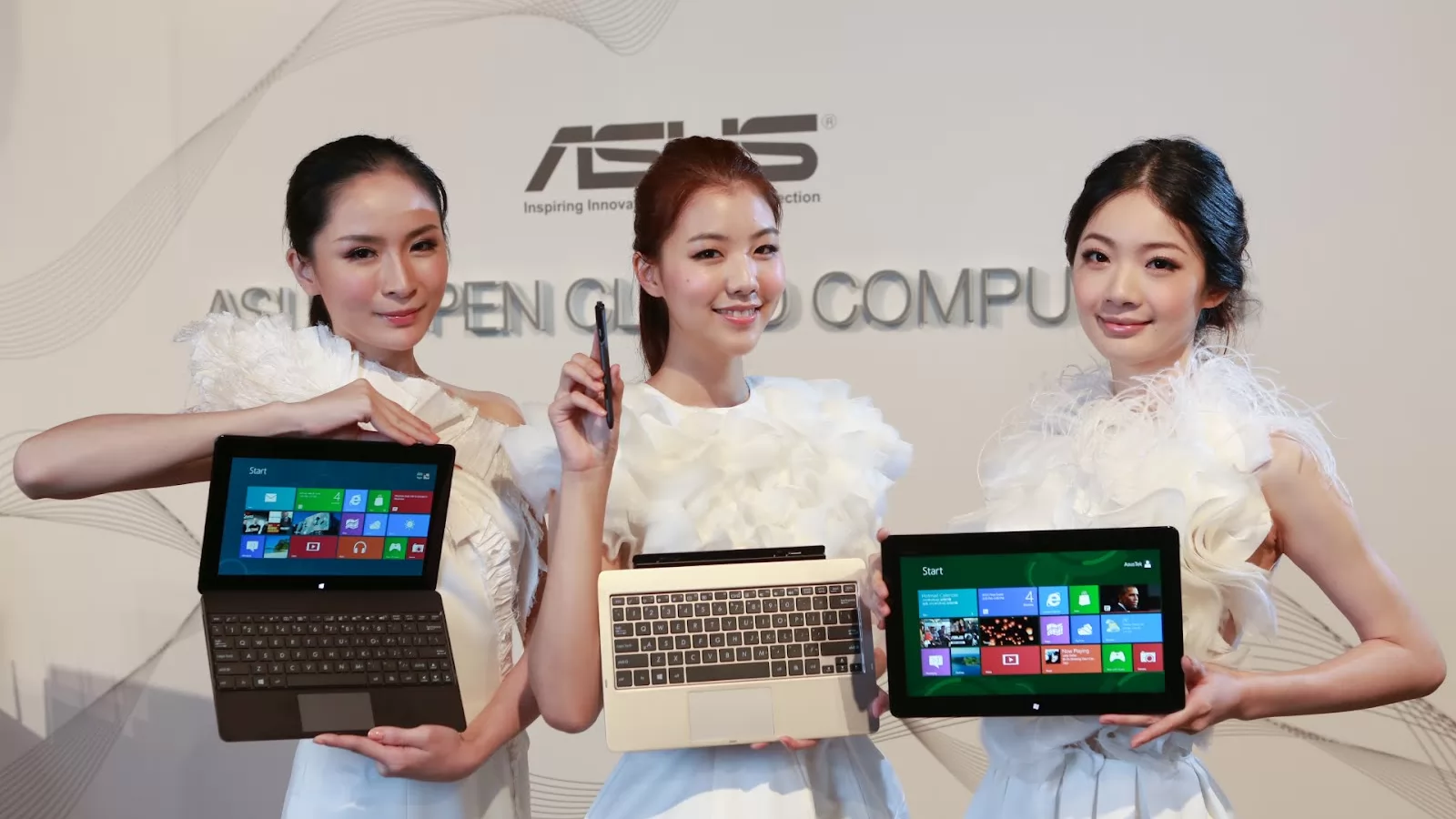 ASUS Tablet 810 - tabletă cu Windows 8