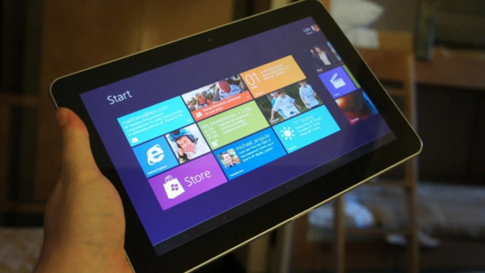 HTC nu va produce tablete cu Windows 8 RT. Interdicție de la Microsoft