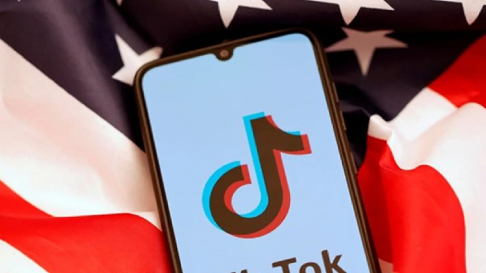 Mai multe aplicații din China sunt pe cale să fie interzise în SUA, iar TikTok ar putea avea o scăpare ce implică vânzarea către Microsoft