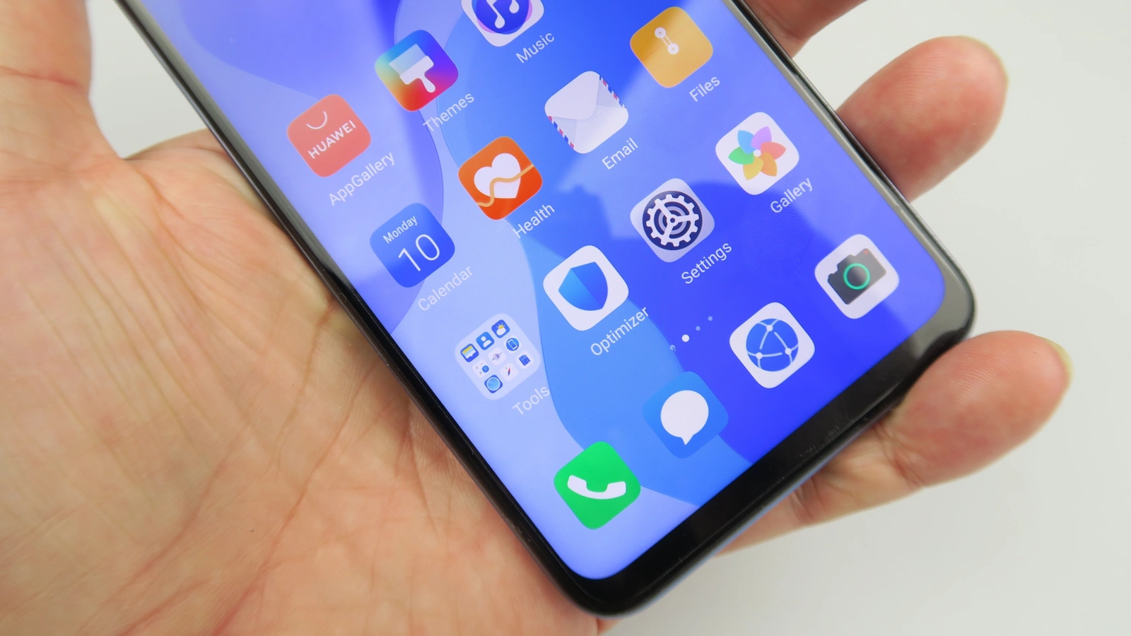 Huawei P40 Lite 5G: OS, UI cu EMUI 10.1 în centru şi extra surse de aplicaţii